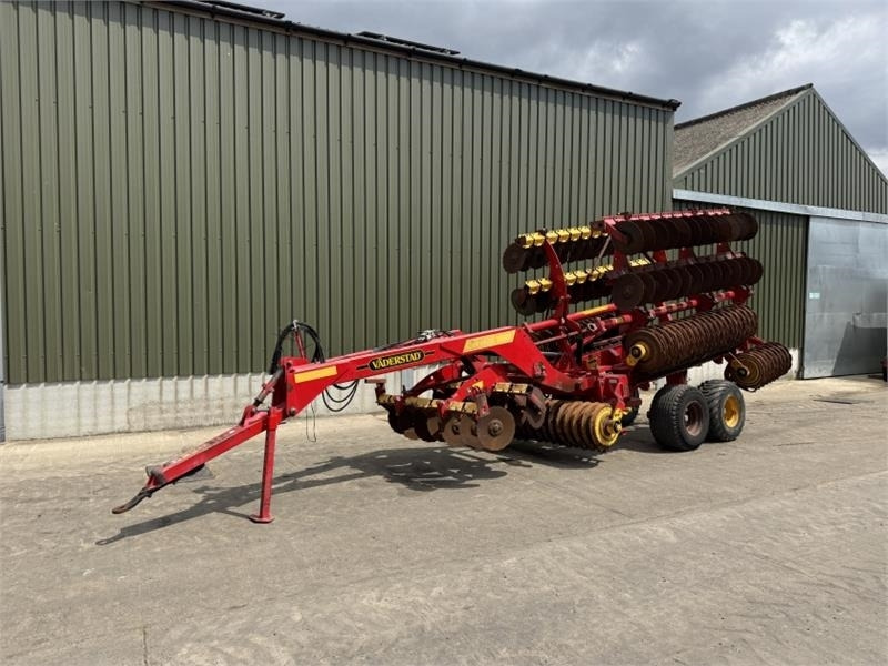 Vaderstad Carrier 820 Cultivator - محراث الدوار: صور 1 Vaderstad Carrier 820 Cultivator - محراث الدوار: صور 1