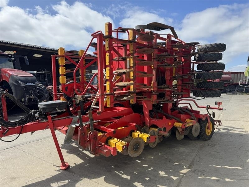 Vaderstad Rapid A600s **3 Row** - الة بذر: صور 4 Vaderstad Rapid A600s **3 Row** - الة بذر: صور 4