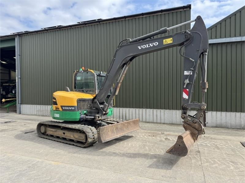 Volvo ECR88D Tracked Digger - شاحنة مفصلية: صور 1 Volvo ECR88D Tracked Digger - شاحنة مفصلية: صور 1