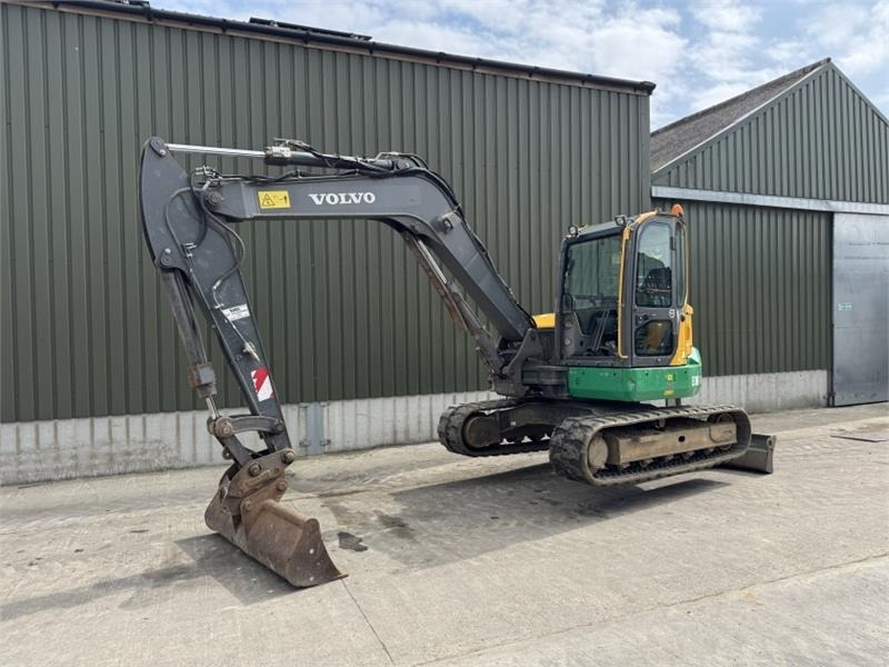 Volvo Volvo ECR88D Tracked Digger - شاحنة مفصلية: صور 3 Volvo Volvo ECR88D Tracked Digger - شاحنة مفصلية: صور 3