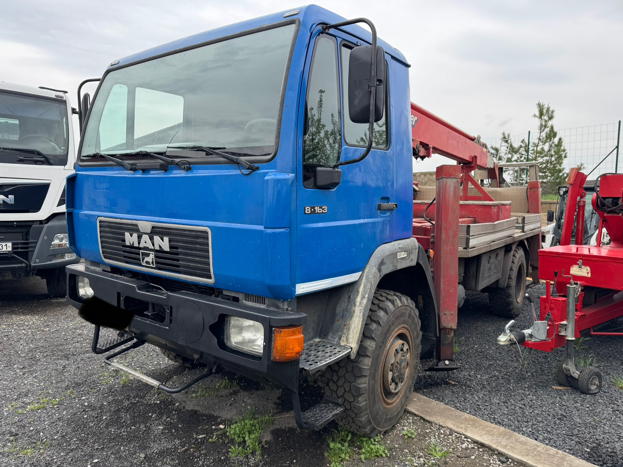 MAN 8-163 / 4X4 / PODNOŚNIK KOSZOWY / NISKI PRZEBIEG - شاحنة كرين: صور 2 MAN 8-163 / 4X4 / PODNOŚNIK KOSZOWY / NISKI PRZEBIEG - شاحنة كرين: صور 2