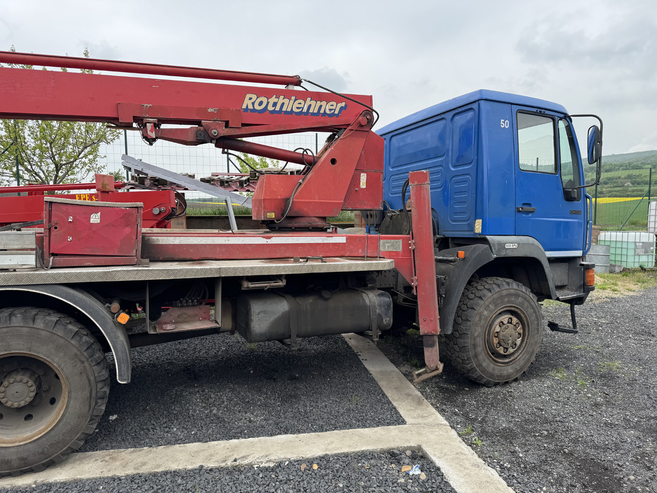 MAN 8-163 / 4X4 / PODNOŚNIK KOSZOWY / NISKI PRZEBIEG - شاحنة كرين: صور 3 MAN 8-163 / 4X4 / PODNOŚNIK KOSZOWY / NISKI PRZEBIEG - شاحنة كرين: صور 3