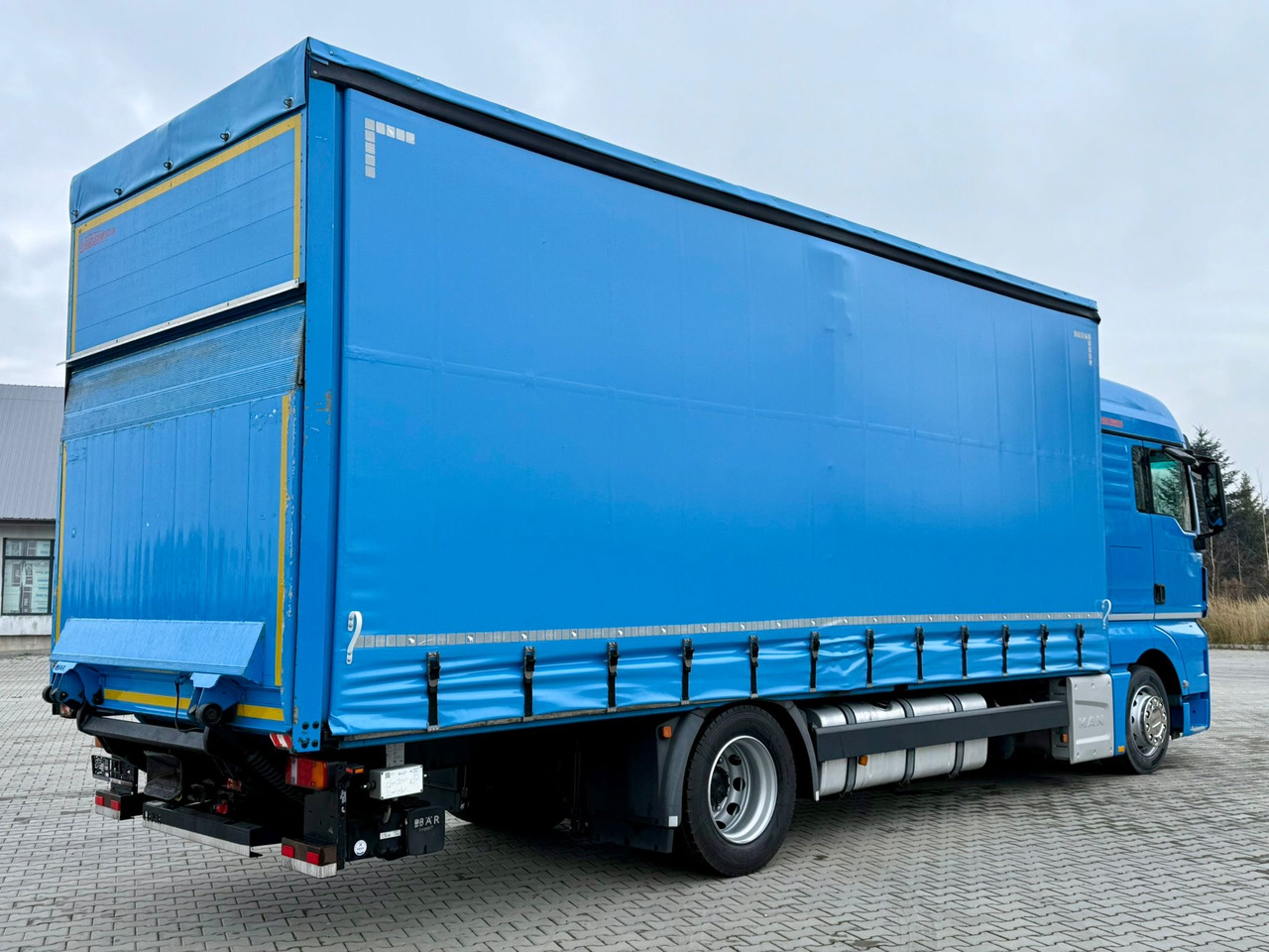 MAN TGX 18.360 / FIRANKA / WINDA / AUTOMAT / NOWE OPONY / EURO 6 / SYPIALKA / SPROWADZONY - شاحنة ستارة: صور 5 MAN TGX 18.360 / FIRANKA / WINDA / AUTOMAT / NOWE OPONY / EURO 6 / SYPIALKA / SPROWADZONY - شاحنة ستارة: صور 5