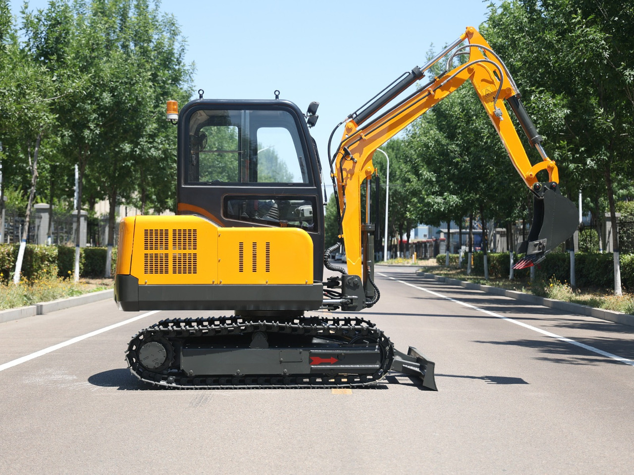 Müller Machinery Diesel Mini excavator 4 ton - Müller Machinery MB 40 - VKSH Xinchai 4D32 Series Motor - حفارة مصغرة: صور 2 Müller Machinery Diesel Mini excavator 4 ton - Müller Machinery MB 40 - VKSH Xinchai 4D32 Series Motor - حفارة مصغرة: صور 2