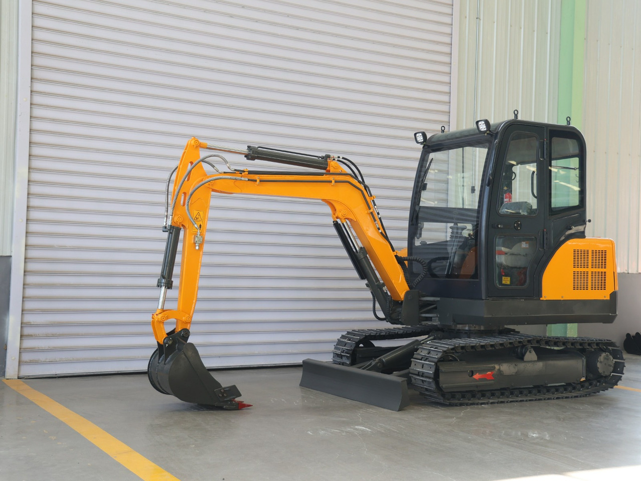 Müller Machinery Diesel Mini excavator 4 ton - Müller Machinery MB 40 - VKSH Xinchai 4D32 Series Motor - حفارة مصغرة: صور 5 Müller Machinery Diesel Mini excavator 4 ton - Müller Machinery MB 40 - VKSH Xinchai 4D32 Series Motor - حفارة مصغرة: صور 5