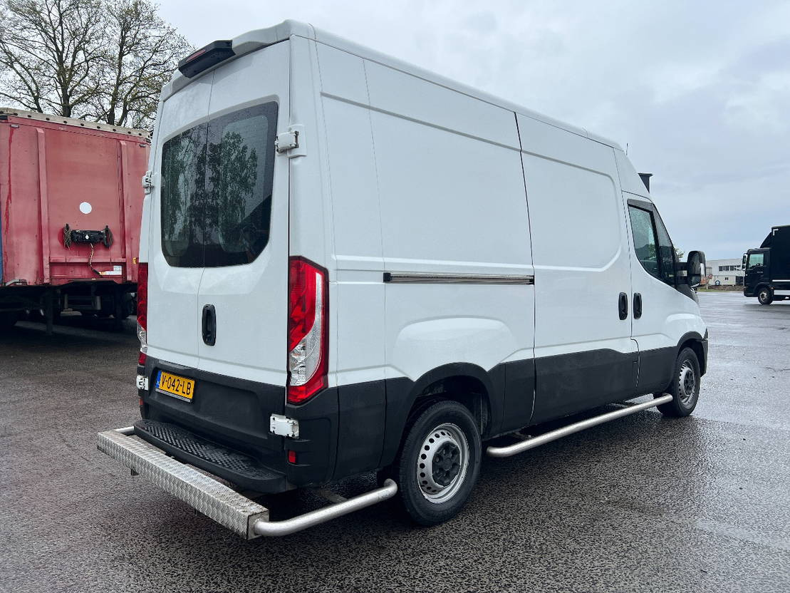 Iveco Daily 35S12 Euro 6, AUT - فان: صور 3 Iveco Daily 35S12 Euro 6, AUT - فان: صور 3