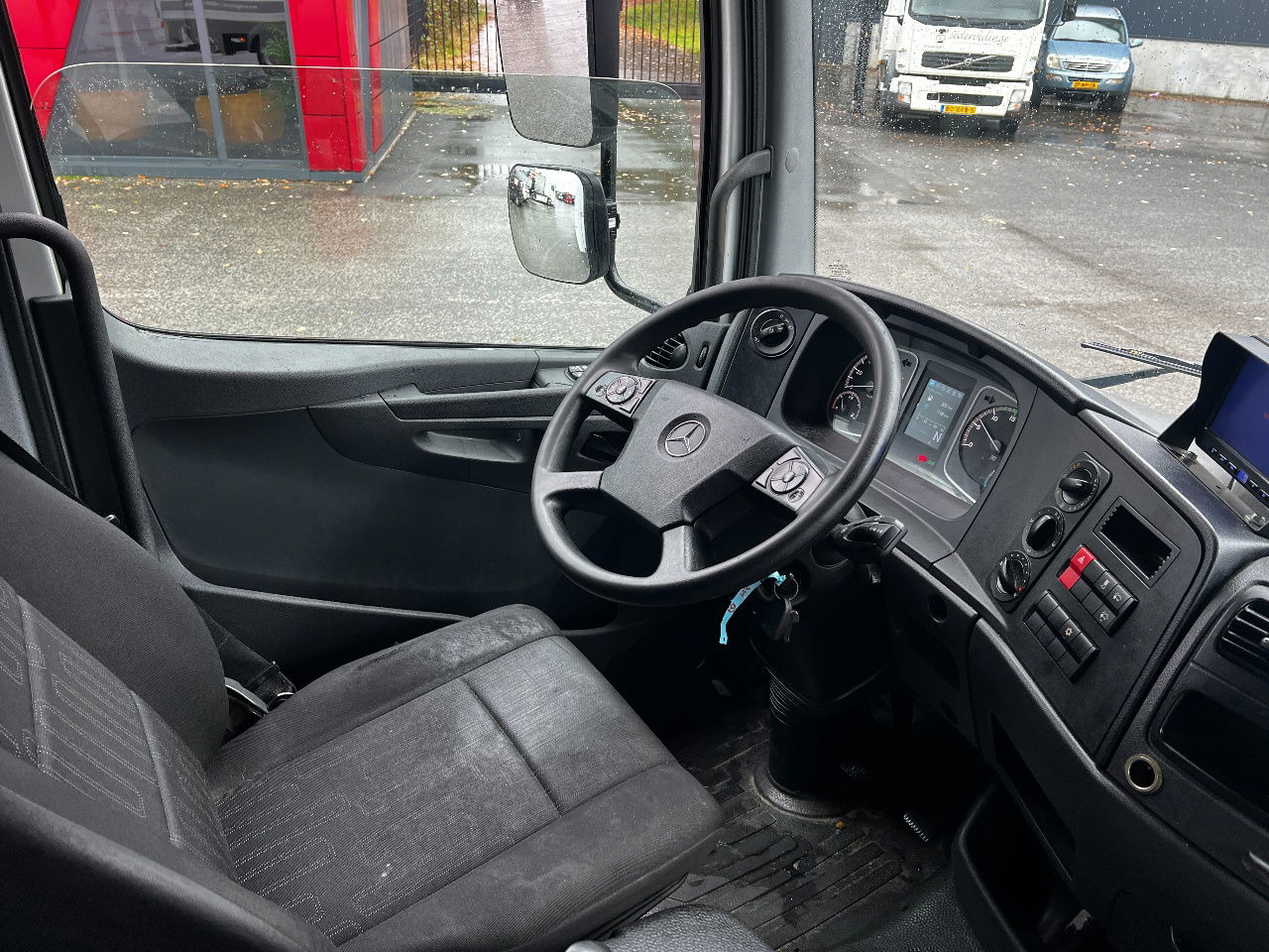 بصندوق مغلق شاحنة Mercedes-Benz Atego 1218 Euro 6, Full steel suspension: صور 12