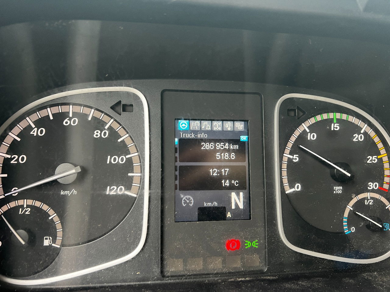 بصندوق مغلق شاحنة Mercedes-Benz Atego 1218 Euro 6, Full steel suspension: صور 15