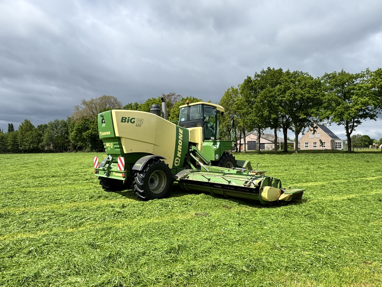 Krone Big M 420 CV - جزازة: صور 3 Krone Big M 420 CV - جزازة: صور 3