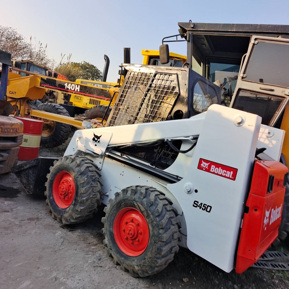 Bobcat S 450 - شيول صغير: صور 4 Bobcat S 450 - شيول صغير: صور 4