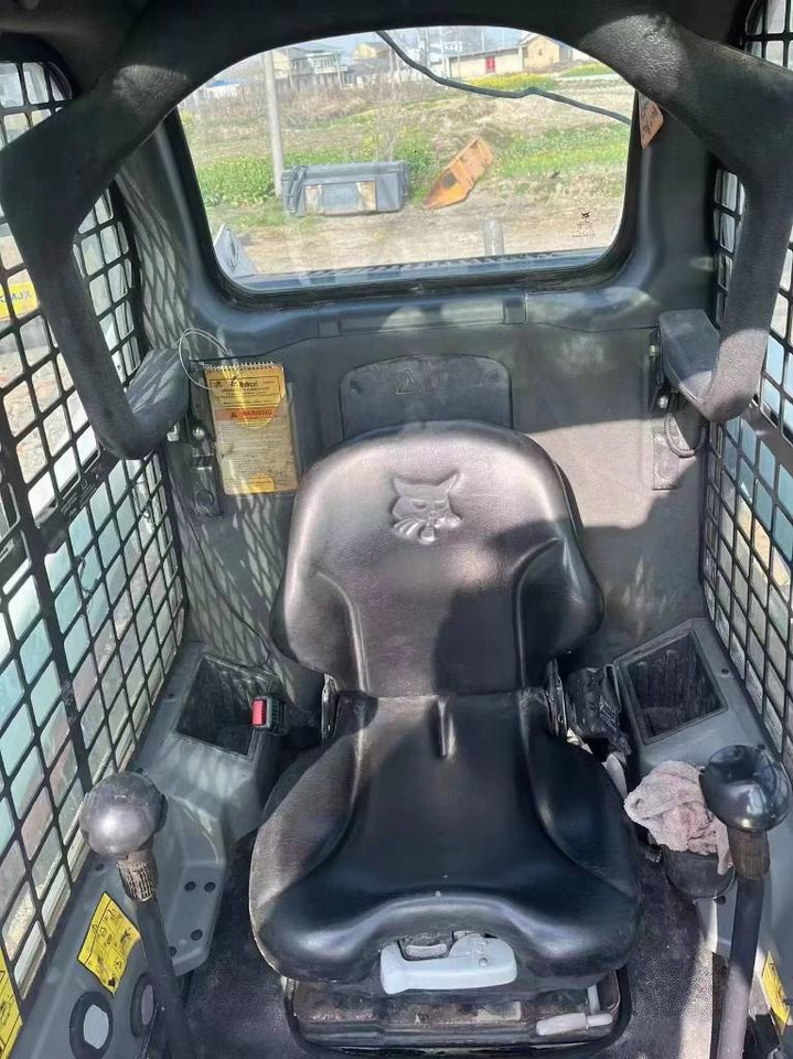 Bobcat S 550 - اللودر بعجل: صور 4 Bobcat S 550 - اللودر بعجل: صور 4