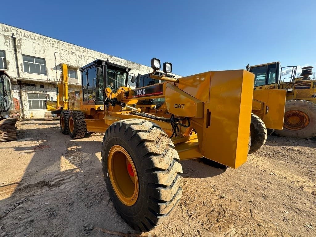 CAT 140 K - حفارات زحافة: صور 3 CAT 140 K - حفارات زحافة: صور 3