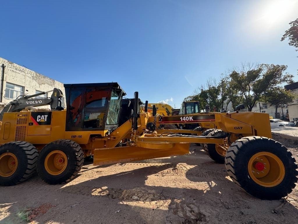 CAT 140 K - حفارات زحافة: صور 2 CAT 140 K - حفارات زحافة: صور 2
