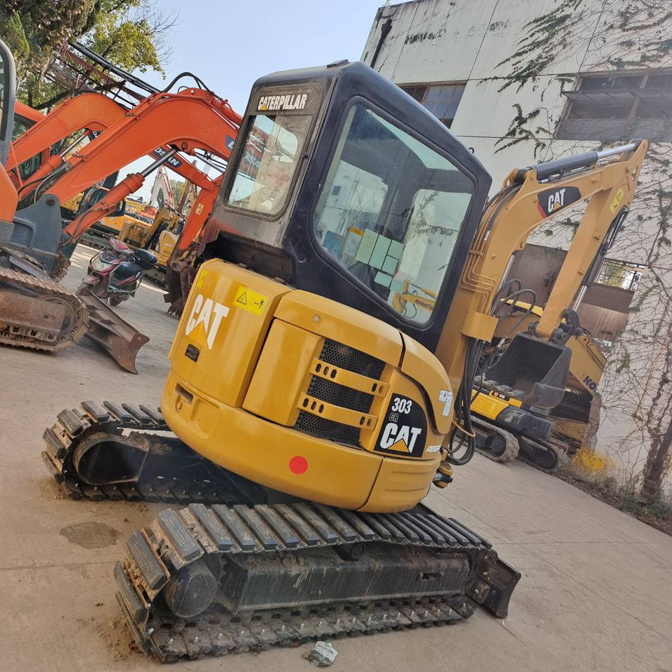 CAT 303 CR - حفارة مصغرة: صور 1 CAT 303 CR - حفارة مصغرة: صور 1