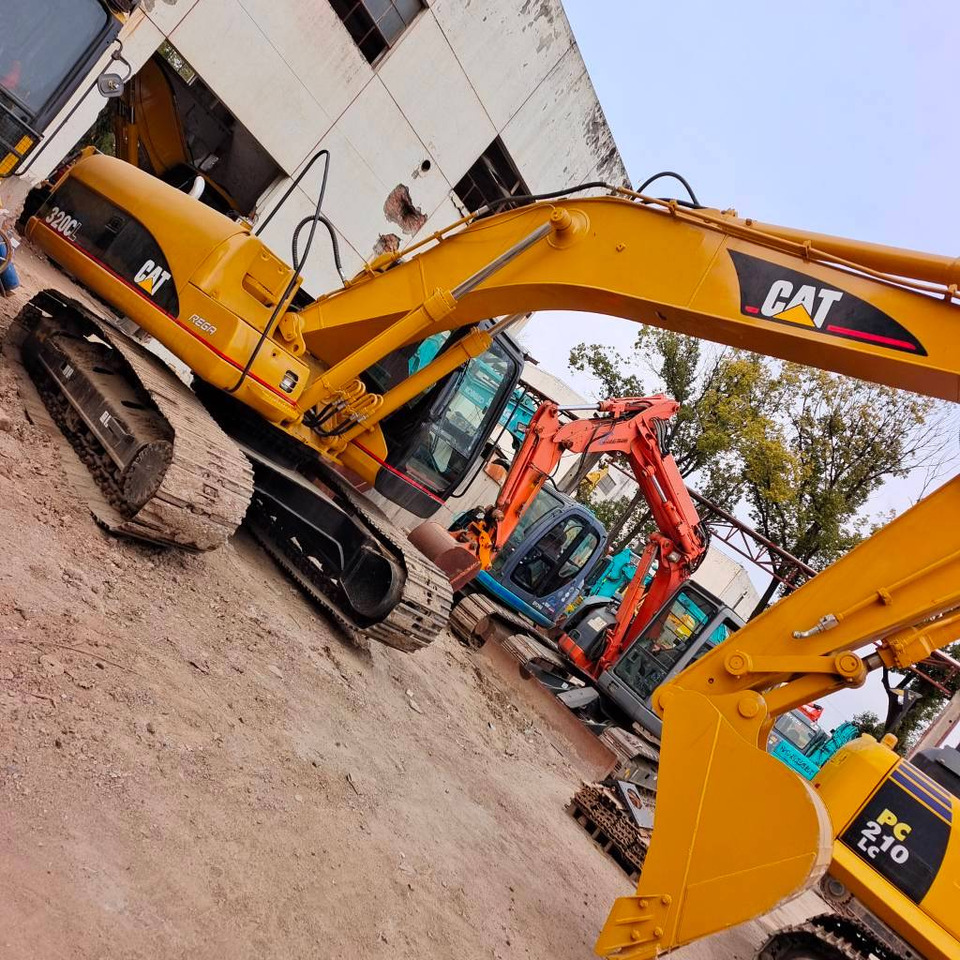 CAT 320 C L - حفارات زحافة: صور 5 CAT 320 C L - حفارات زحافة: صور 5
