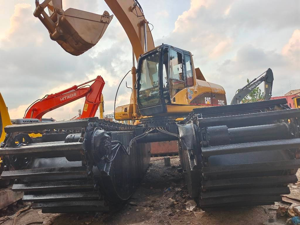 CAT 320 C - حفارات برمائية: صور 4 CAT 320 C - حفارات برمائية: صور 4