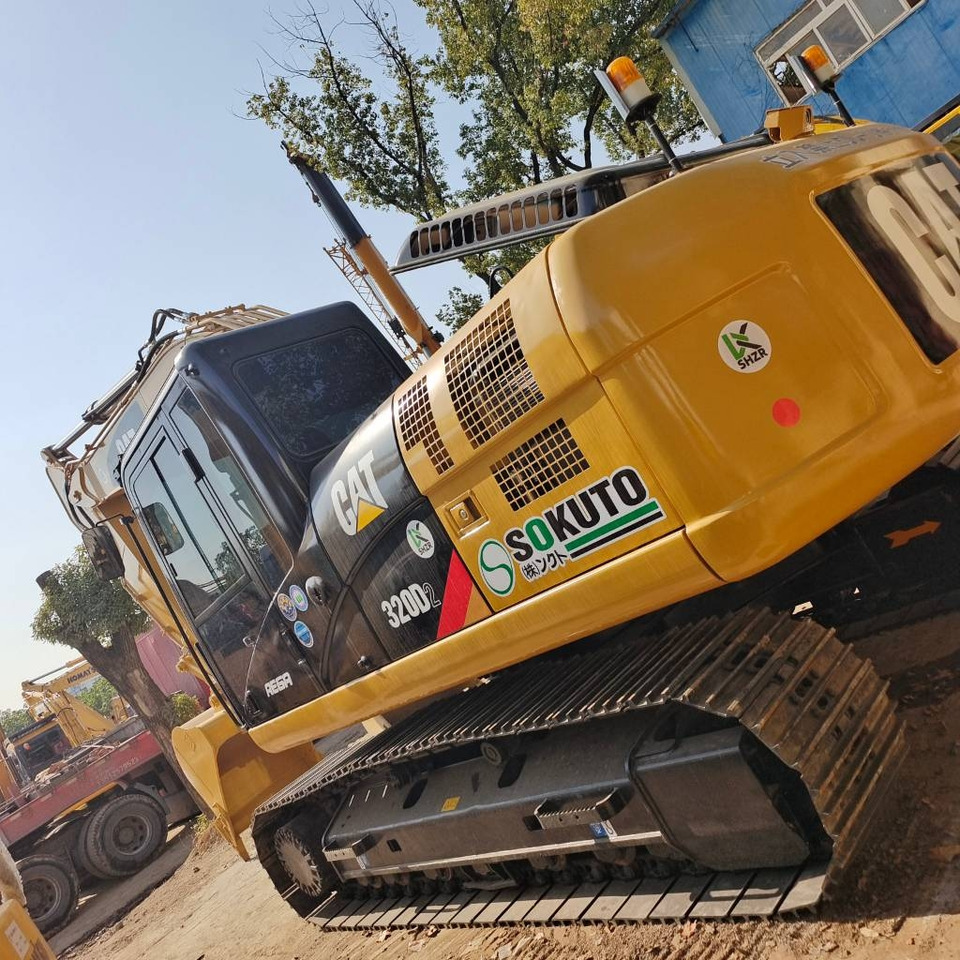 CAT 320 D2 - حفارات زحافة: صور 1 CAT 320 D2 - حفارات زحافة: صور 1
