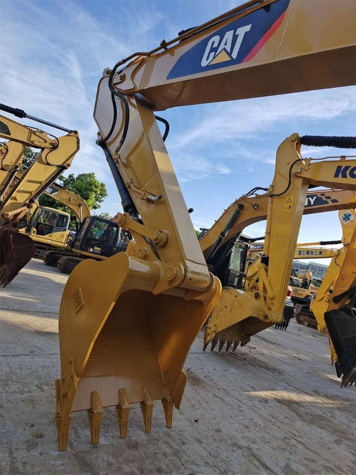 CAT 320 D - حفارات زحافة: صور 5 CAT 320 D - حفارات زحافة: صور 5