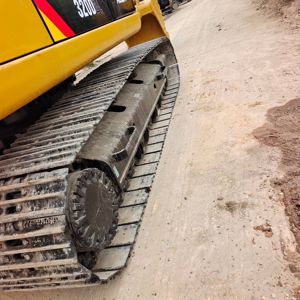 CAT 320 D - حفارات زحافة: صور 5 CAT 320 D - حفارات زحافة: صور 5