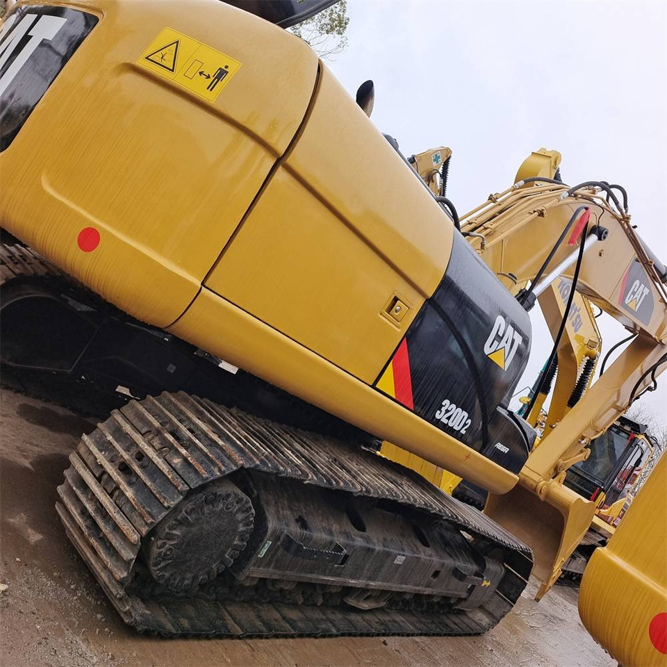 CAT 320 D - حفارات زحافة: صور 1 CAT 320 D - حفارات زحافة: صور 1