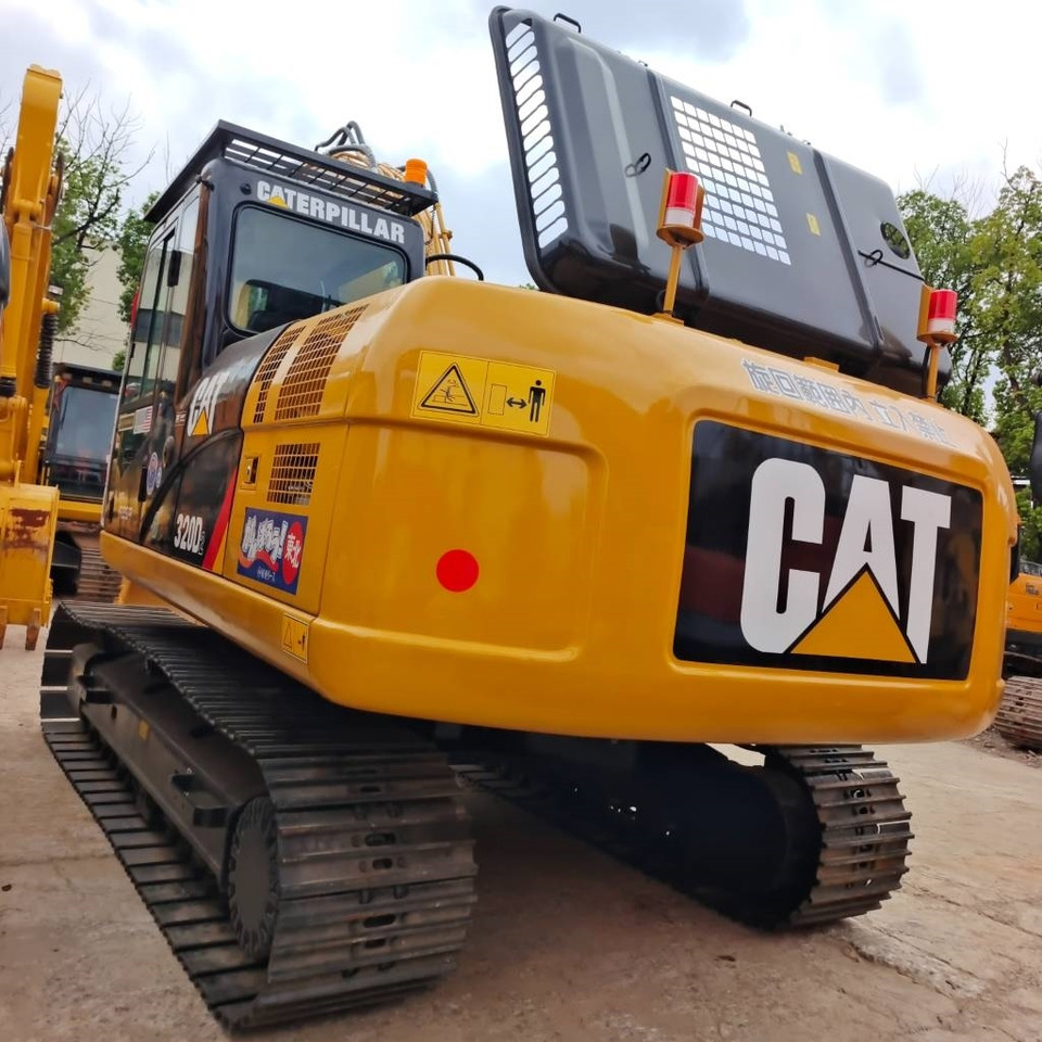 CAT 320 - حفارات زحافة: صور 4 CAT 320 - حفارات زحافة: صور 4