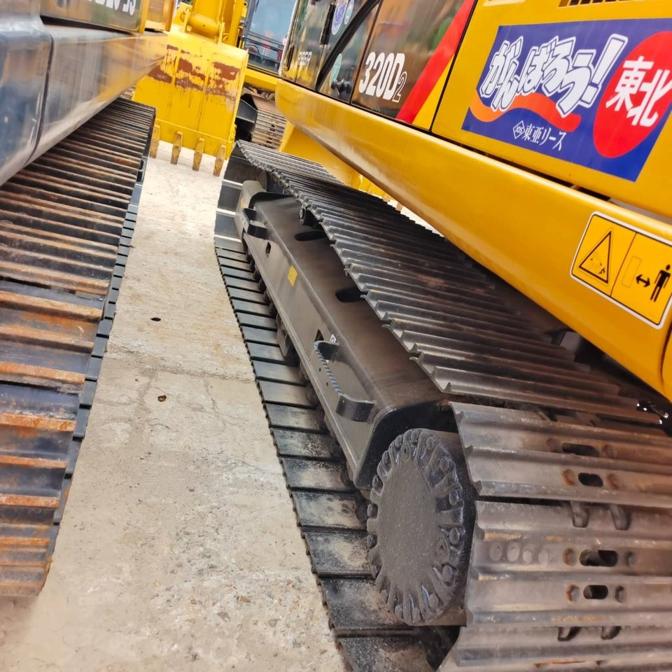 CAT 320 - حفارات زحافة: صور 5 CAT 320 - حفارات زحافة: صور 5