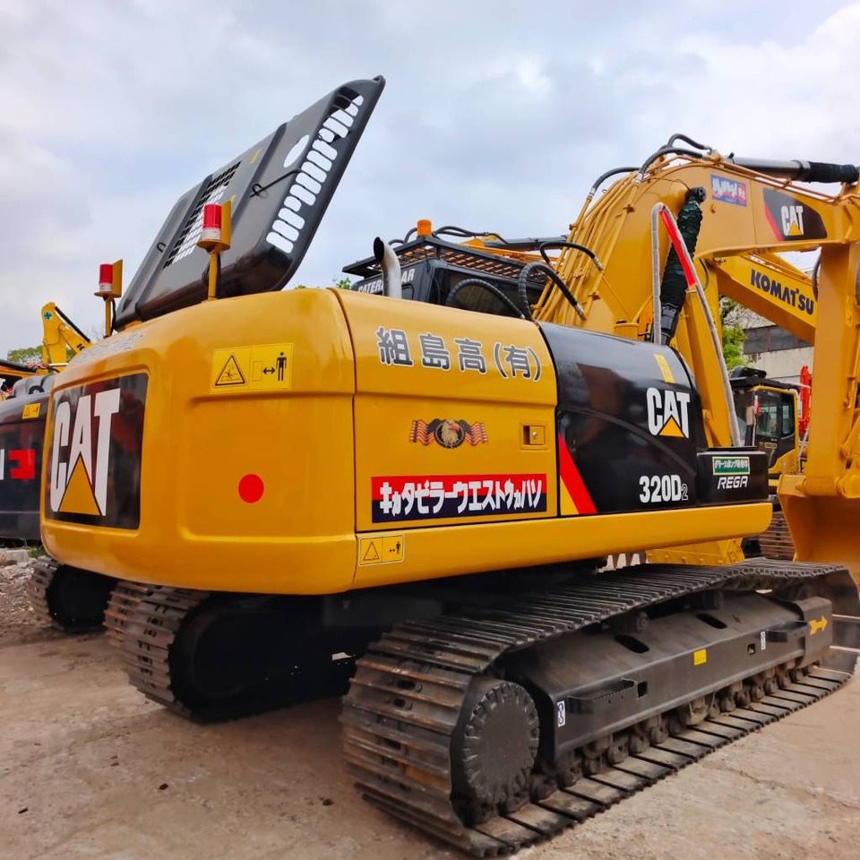 CAT 320 - حفارات زحافة: صور 1 CAT 320 - حفارات زحافة: صور 1
