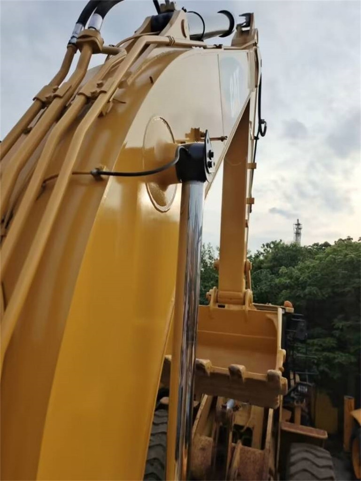 CAT 323 D - حفارات زحافة: صور 5 CAT 323 D - حفارات زحافة: صور 5