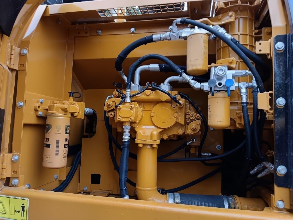 CAT 324 D L - حفارات زحافة: صور 5 CAT 324 D L - حفارات زحافة: صور 5