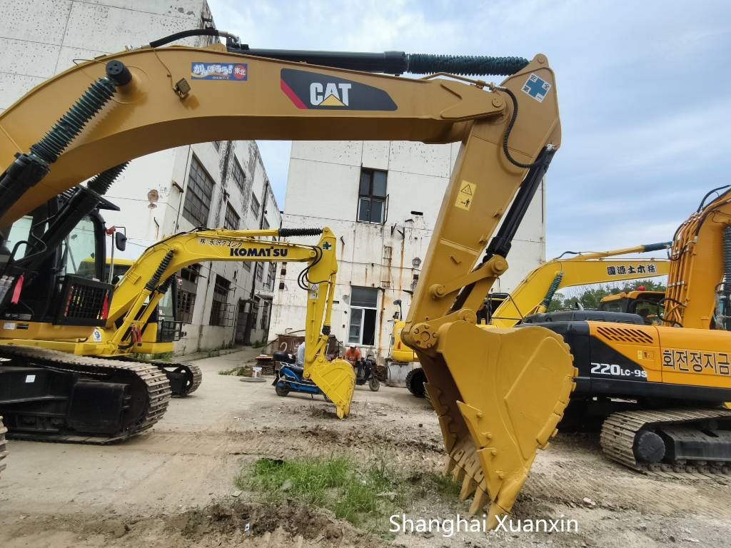 CAT 330 D2 L - حفارات زحافة: صور 2 CAT 330 D2 L - حفارات زحافة: صور 2
