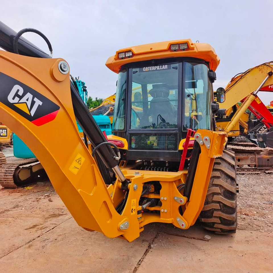 CAT 430 F 100% New - حفار متعدد الاستخدام: صور 1 CAT 430 F 100% New - حفار متعدد الاستخدام: صور 1