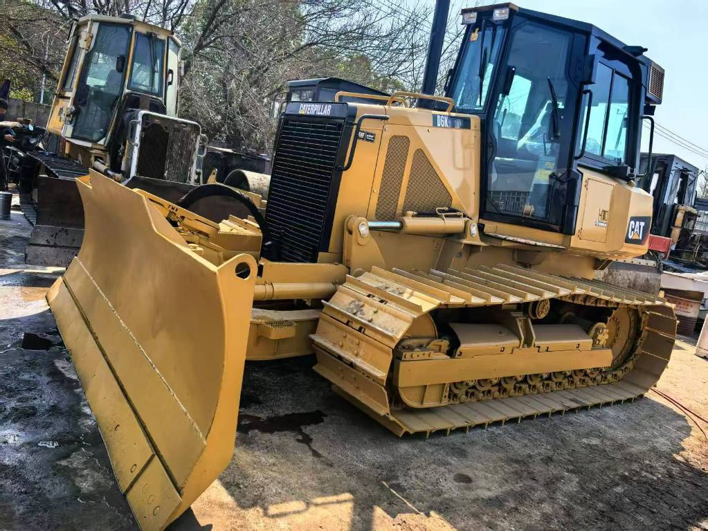 CAT D 6 K XLP - آلة تسوية الأرض: صور 2 CAT D 6 K XLP - آلة تسوية الأرض: صور 2