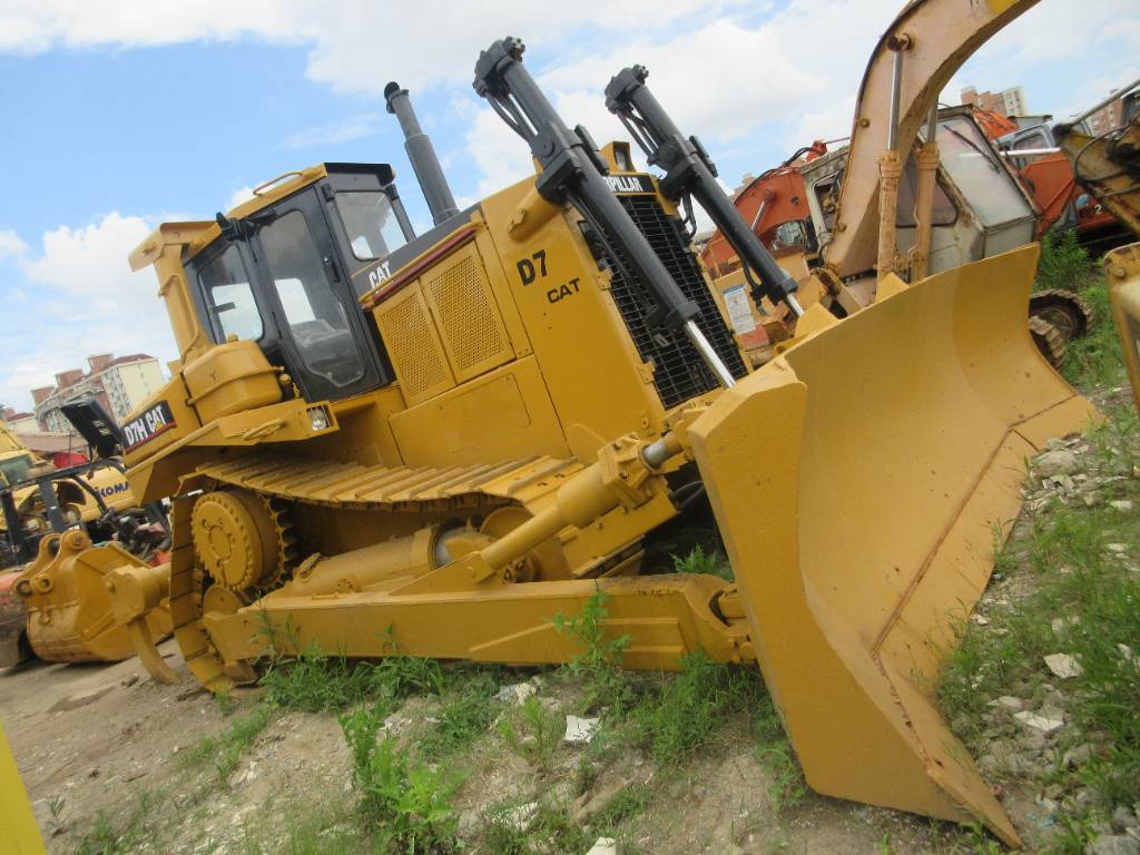 CAT D 7 H - بلدوزر: صور 2 CAT D 7 H - بلدوزر: صور 2