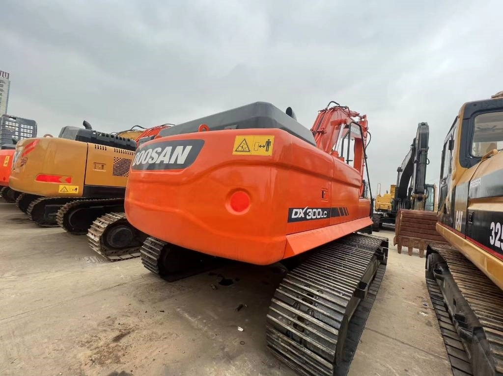 Doosan DOOOSAN DX300 - حفارات زحافة: صور 5 Doosan DOOOSAN DX300 - حفارات زحافة: صور 5