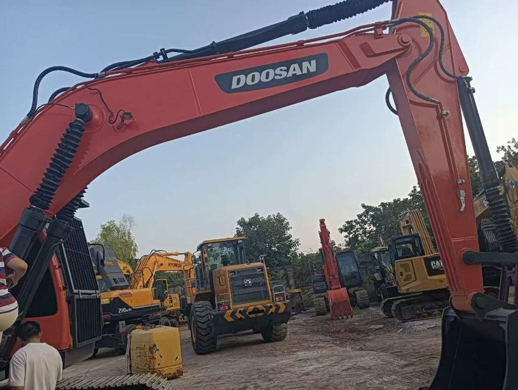 Doosan DX 225 LC-9C - حفارات زحافة: صور 4 Doosan DX 225 LC-9C - حفارات زحافة: صور 4