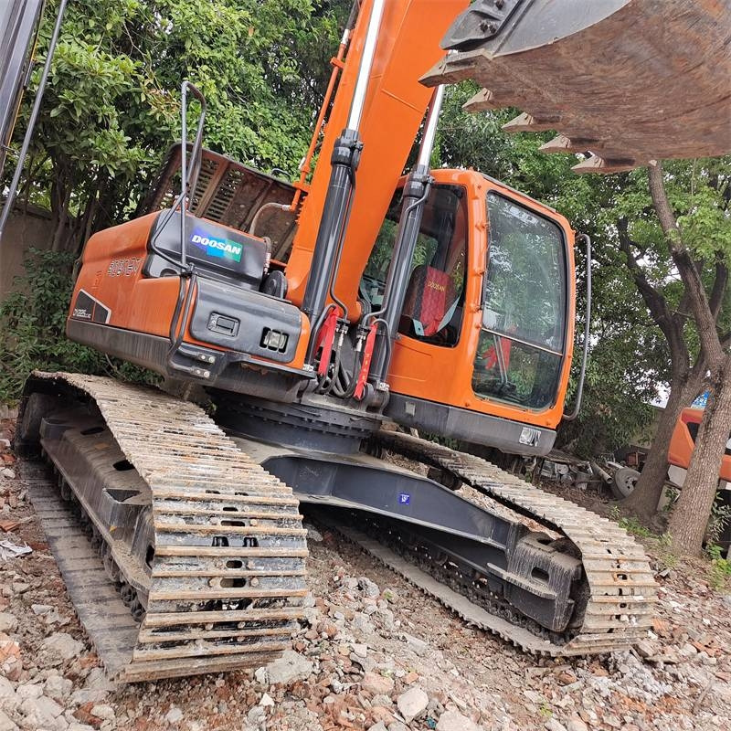 Doosan DX 225 LC - حفارات زحافة: صور 1 Doosan DX 225 LC - حفارات زحافة: صور 1