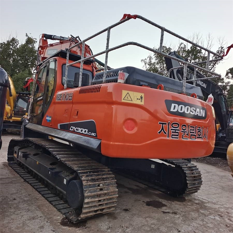 Doosan DX 300 LC - حفارات زحافة: صور 4 Doosan DX 300 LC - حفارات زحافة: صور 4