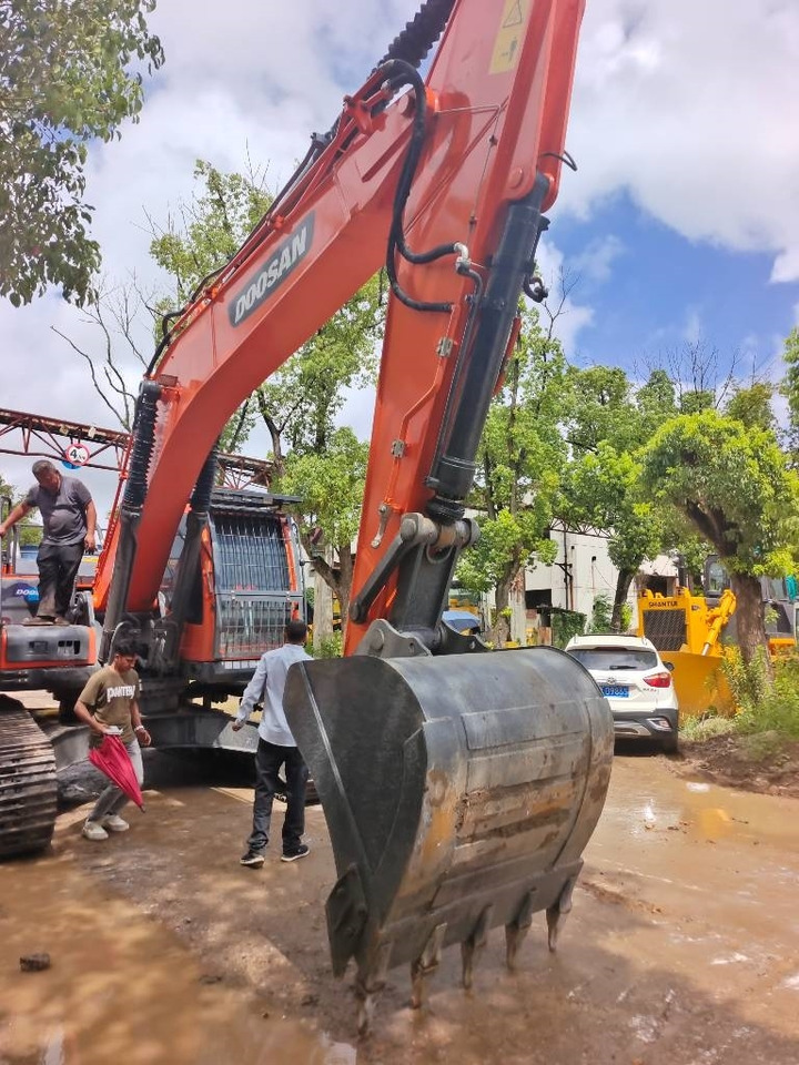 Doosan DX 300LC-9C - حفارات زحافة: صور 2 Doosan DX 300LC-9C - حفارات زحافة: صور 2