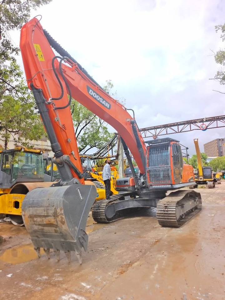 Doosan DX 300LC-9C - حفارات زحافة: صور 4 Doosan DX 300LC-9C - حفارات زحافة: صور 4