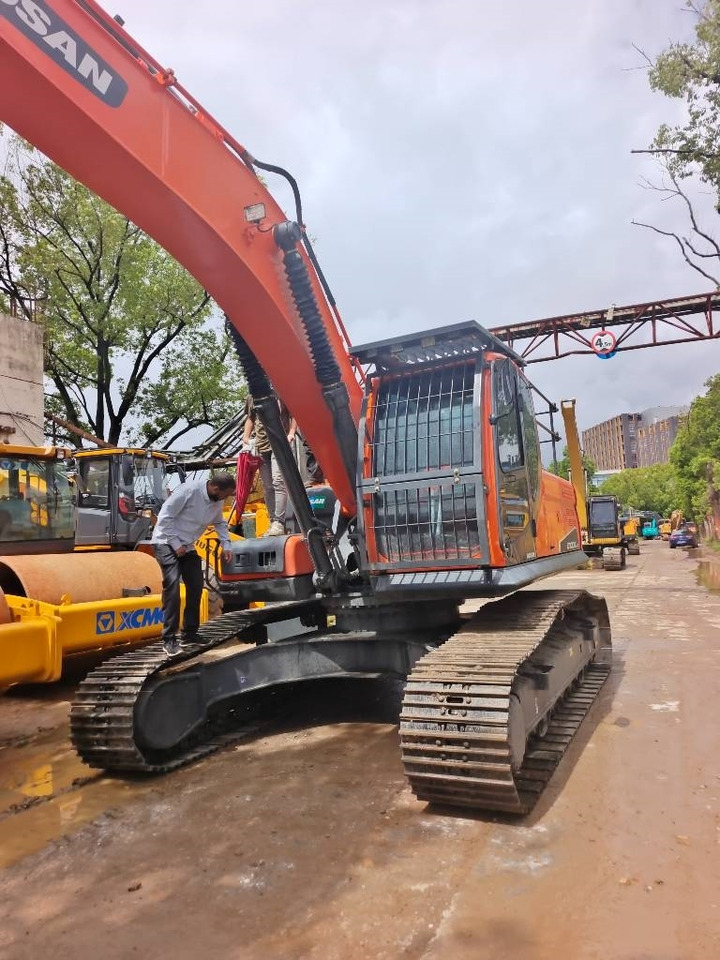 Doosan DX 300LC-9C - حفارات زحافة: صور 5 Doosan DX 300LC-9C - حفارات زحافة: صور 5