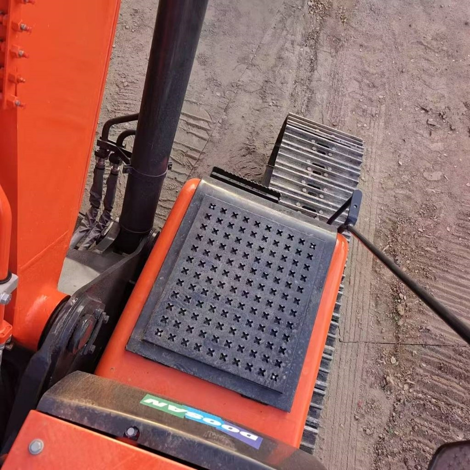 Doosan DX 300 - حفارات زحافة: صور 3 Doosan DX 300 - حفارات زحافة: صور 3