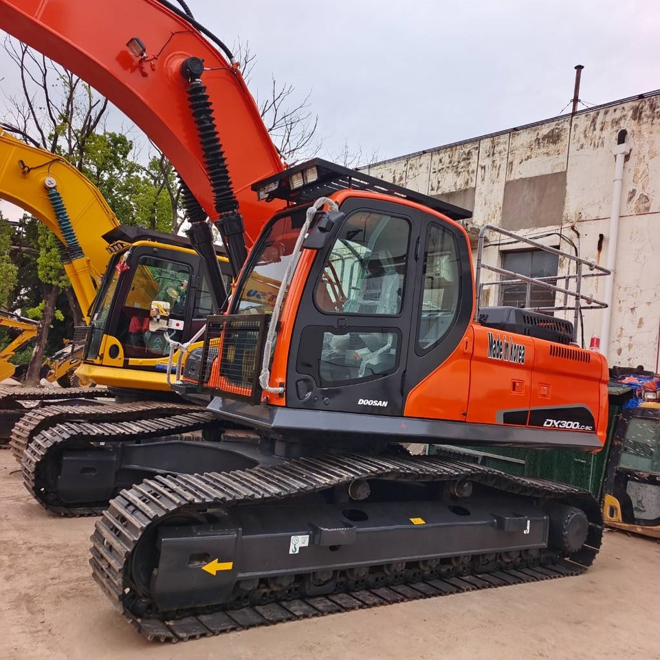 Doosan DX 300 - حفارات زحافة: صور 5 Doosan DX 300 - حفارات زحافة: صور 5