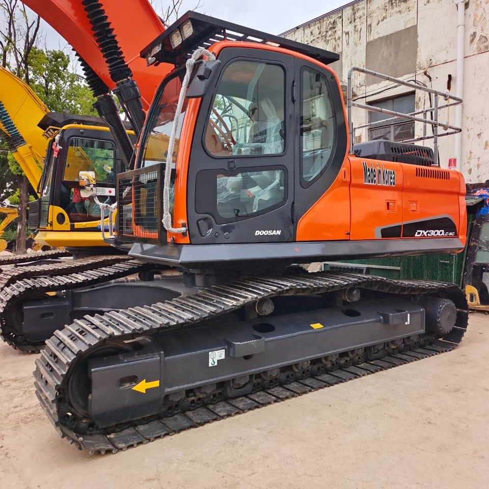 Doosan DX 300 - حفارات زحافة: صور 2 Doosan DX 300 - حفارات زحافة: صور 2