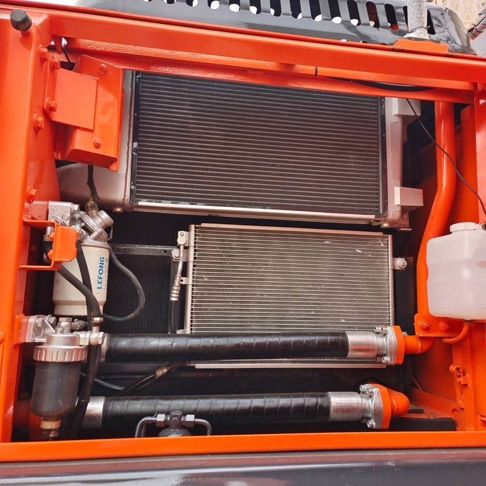 Doosan DX 300 - حفارات زحافة: صور 4 Doosan DX 300 - حفارات زحافة: صور 4