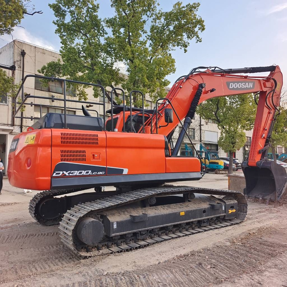 Doosan DX300 - حفارات زحافة: صور 1 Doosan DX300 - حفارات زحافة: صور 1