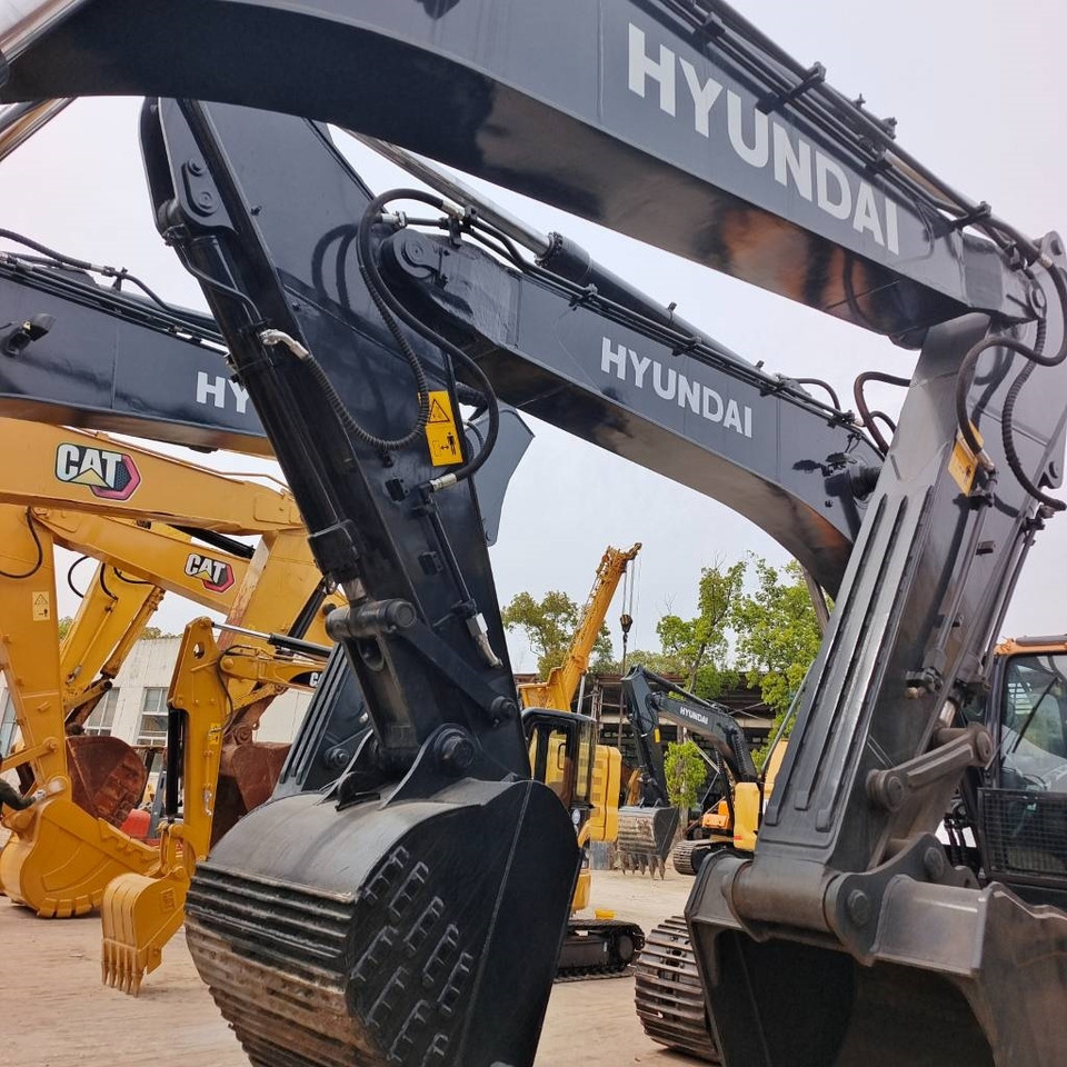 Hyundai 330LC-9T - حفارات زحافة: صور 4 Hyundai 330LC-9T - حفارات زحافة: صور 4