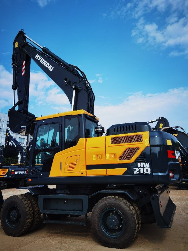 Hyundai HW 210 A - حفارة على عجلات: صور 5 Hyundai HW 210 A - حفارة على عجلات: صور 5