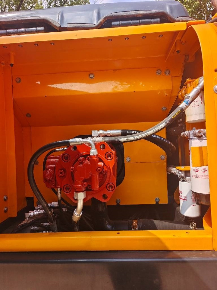 Hyundai HX 220 - حفارات زحافة: صور 3 Hyundai HX 220 - حفارات زحافة: صور 3