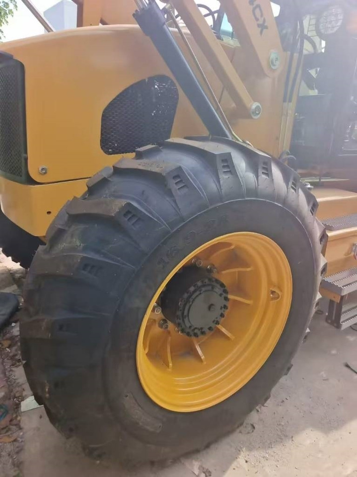 JCB 4 CX - حفار متعدد الاستخدام: صور 5 JCB 4 CX - حفار متعدد الاستخدام: صور 5