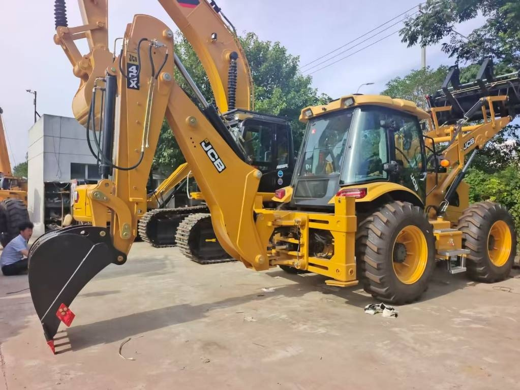 JCB 4 CX - حفار متعدد الاستخدام: صور 1 JCB 4 CX - حفار متعدد الاستخدام: صور 1
